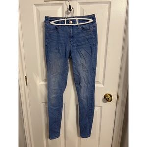 American Eagle blue jeans
